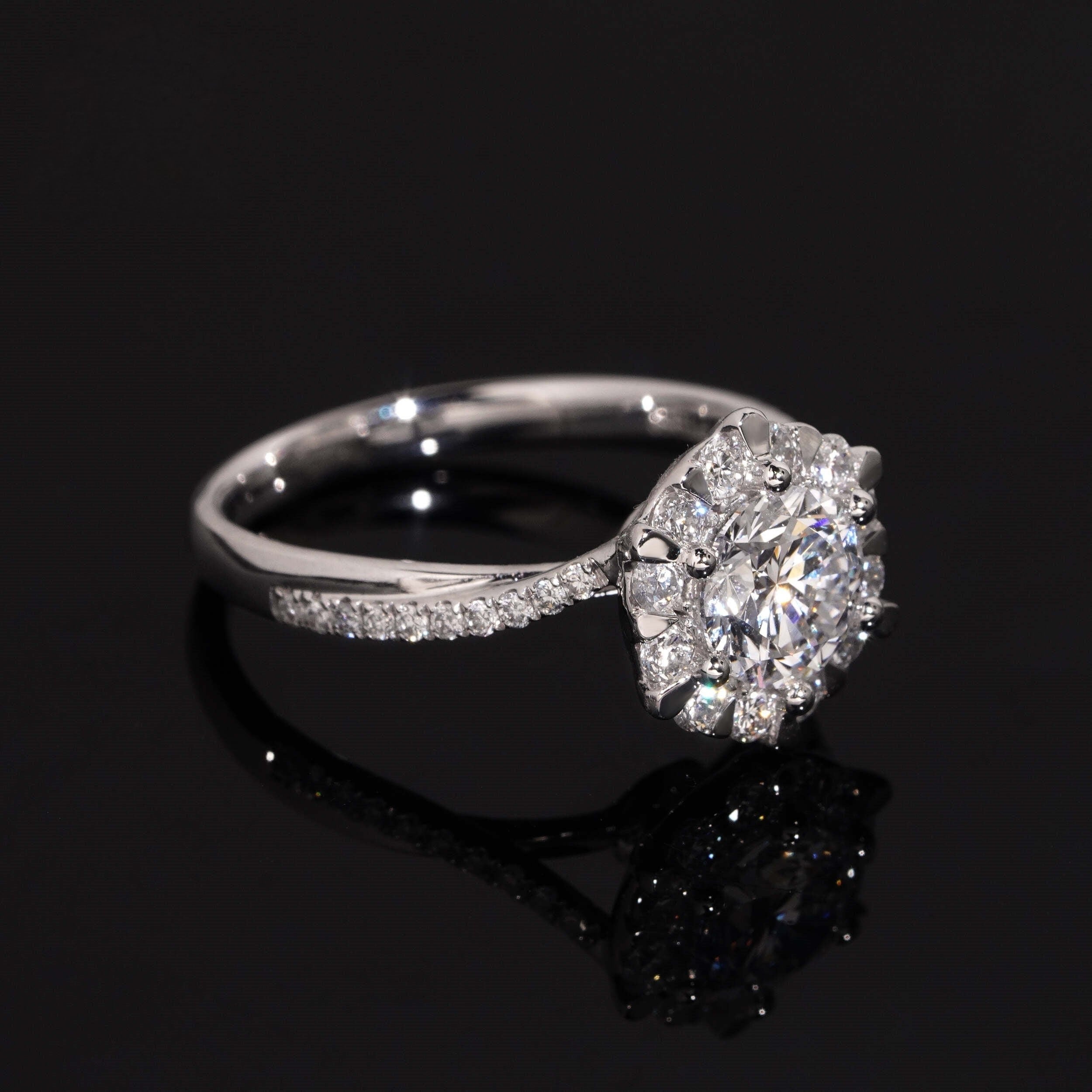 AGiiST & Co. Signature Collection | 950 Platinum Crownlight Halo Engagement Ring
