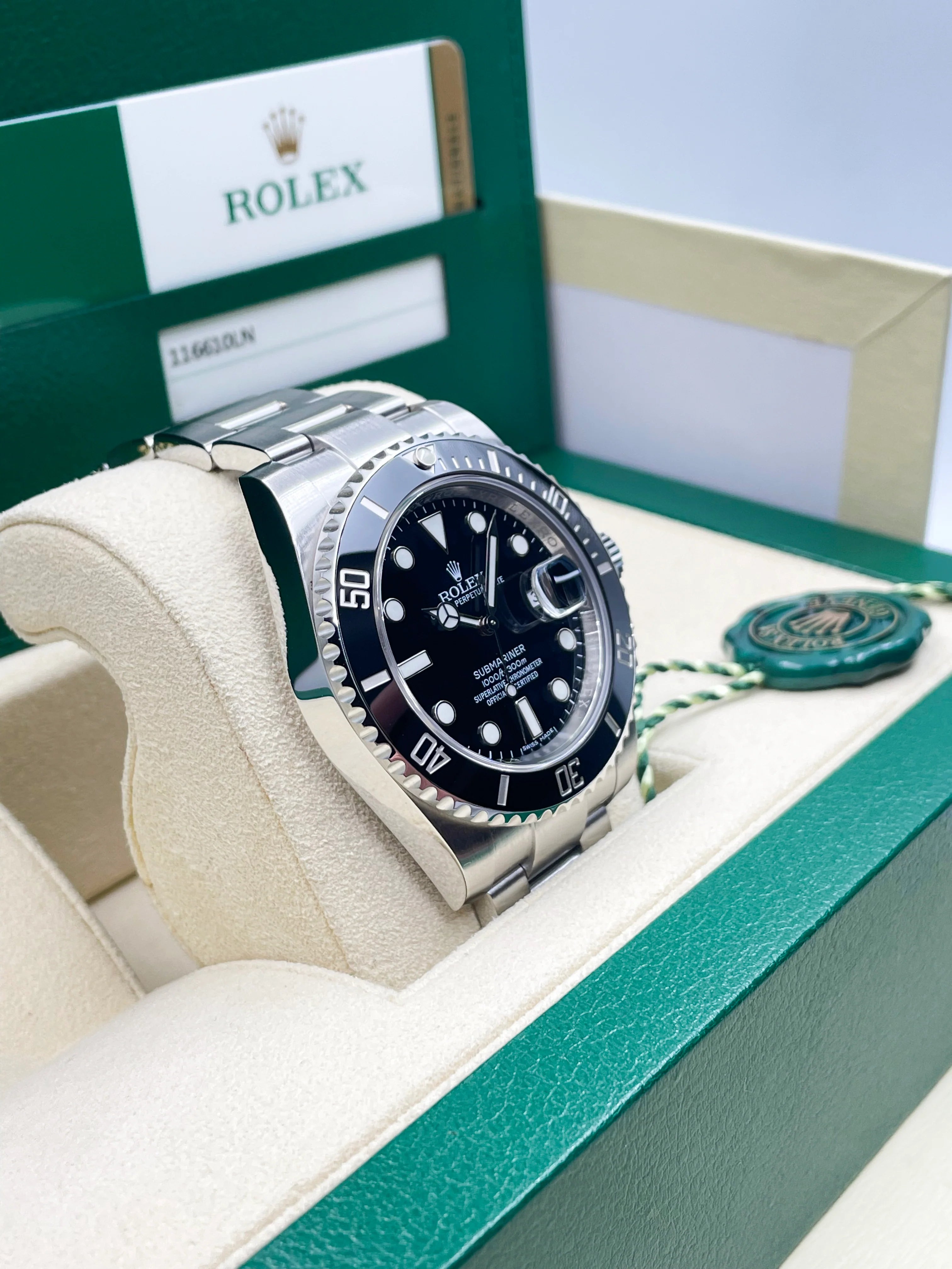 Awesome deal! | Rolex Submariner 116610LN - 40mm (2016)